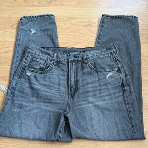 American Eagle Outfitters Women's Black Mom Jeans